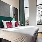 Monument Hotel
