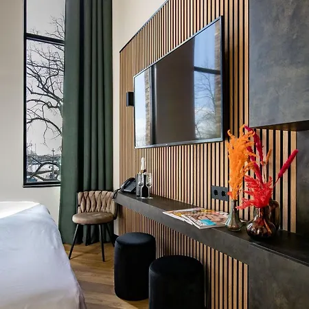 Hotel Monument 4*