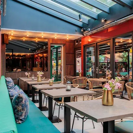 Monument Отель Зандам