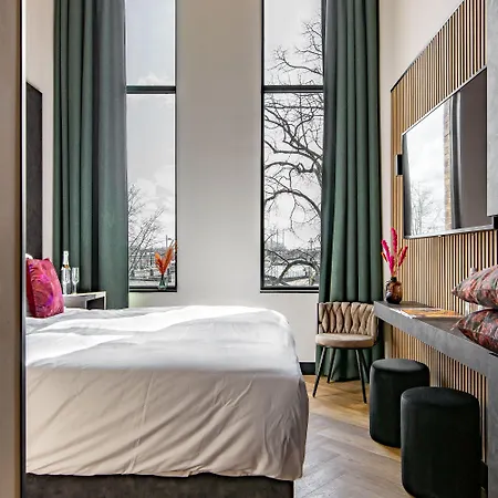Monument Hotel