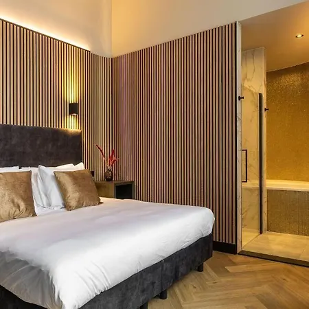 Monument Hotel